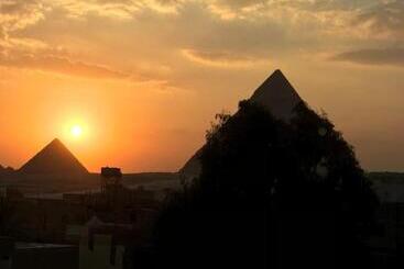 پانسیون 3 Pyramids View Inn