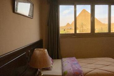 پانسیون 3 Pyramids View Inn