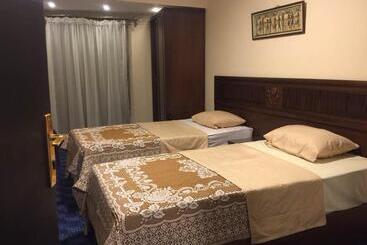 پانسیون 3 Pyramids View Inn