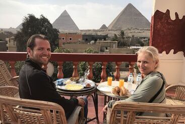پانسیون 3 Pyramids View Inn