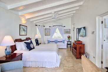 Scotch On The Rocks Ocho Rios 5br
