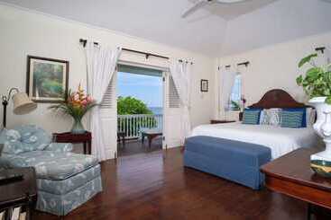 Scotch On The Rocks Ocho Rios 5br