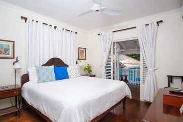 Scotch On The Rocks Ocho Rios 5br