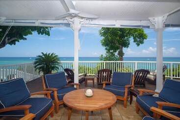 Scotch On The Rocks Ocho Rios 5br