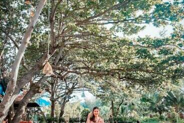 Tan Son Nhat Con Dao Resort