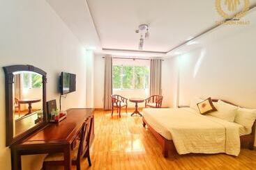 Tan Son Nhat Con Dao Resort