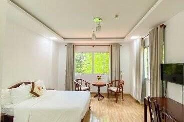 Tan Son Nhat Con Dao Resort