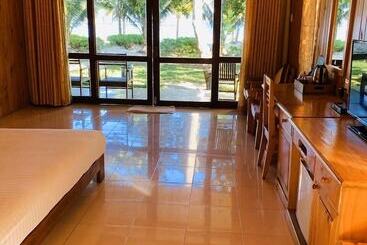 Tan Son Nhat Con Dao Resort