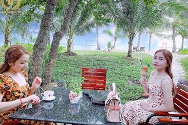 Tan Son Nhat Con Dao Resort