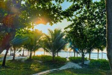 Tan Son Nhat Con Dao Resort