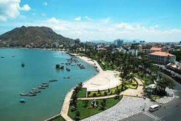 Tan Son Nhat Con Dao Resort