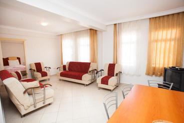 Yalcinkaya Apart