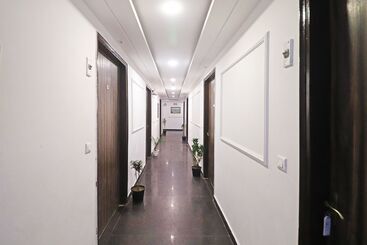 هتل Mayda Prime Near Delhi Airport