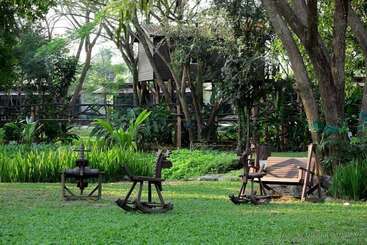 هتل Alongkorn Farm And Resort