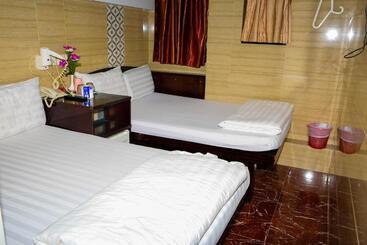 هتل Asia Inn