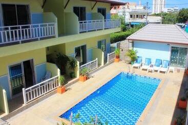 هتل Baan Chaylay Resort