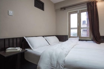 هتل De Courtyard