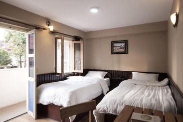 هتل De Courtyard