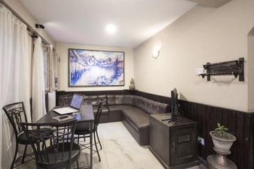 هتل De Courtyard