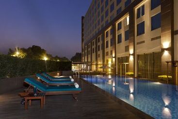 Lemon Tree Hotel, Sector 68, Sohna Road, Gurugram