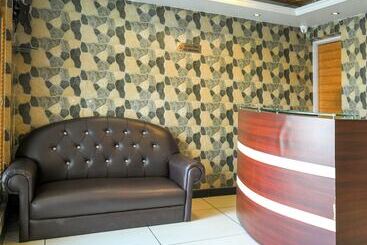 هتل Royal Comfort Regency