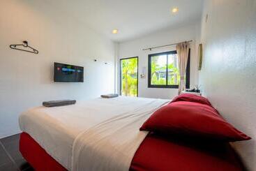 هتل Samui Backpacker
