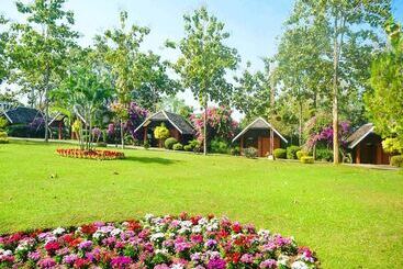 هتل Wattana Village Resort