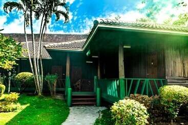 هتل Wattana Village Resort