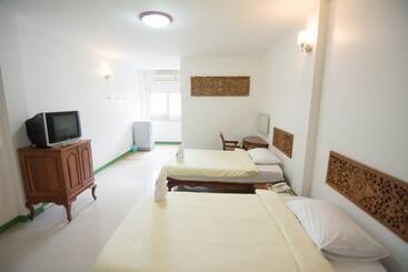 هتل Wattana Village Resort