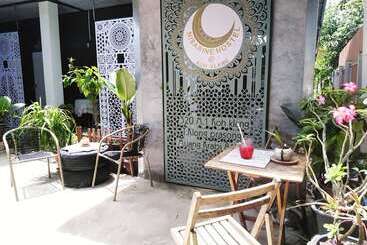 Nisarine Homestay @ Koh Klang Hostel