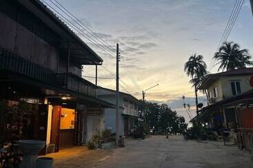 هاستل Aforetime House @ Samui