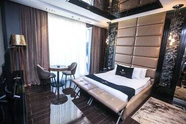 Armada Villa