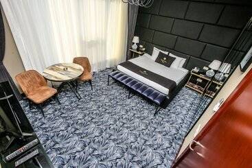 Armada Villa