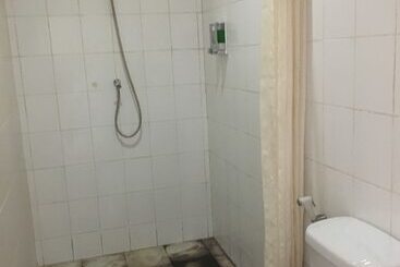 تختخواب و صبحانه Tarci Bungalows Lembongan