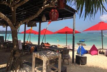 تختخواب و صبحانه Tarci Bungalows Lembongan