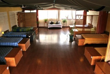 مسافرخانه Arica Surf House