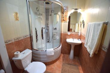 مسافرخانه Spa Hotel Laguna Tyumen