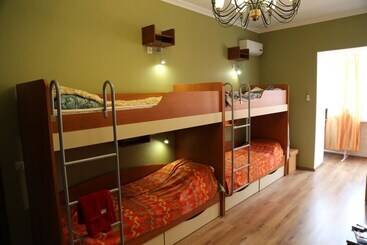Hostel Gastroler