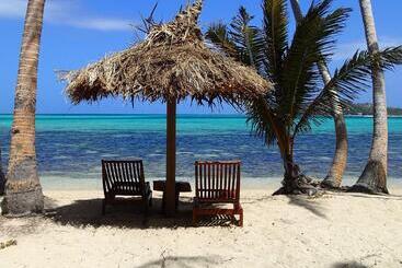 هتل Coconut Beach Resort