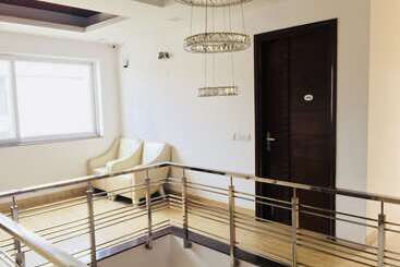 هتل New Bawa Residency