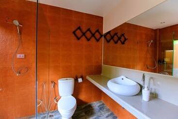 هتل Phayamas Private Beach Resort And Island Brew   Adults Only