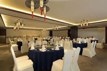 هتل Sun Forest Resort