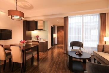 هتل Sun Forest Resort
