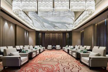 هتل Wanda Realm Qiqihar