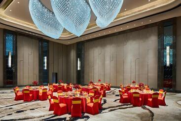 هتل Wanda Realm Qiqihar