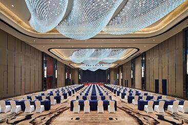 هتل Wanda Realm Qiqihar