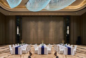 هتل Wanda Realm Qiqihar