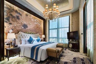 هتل Wanda Realm Qiqihar