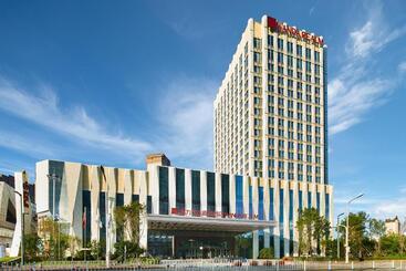 هتل Wanda Realm Qiqihar