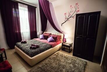 پانسیون Ark Guest House